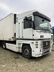 cap tractor Renault Magnum 520