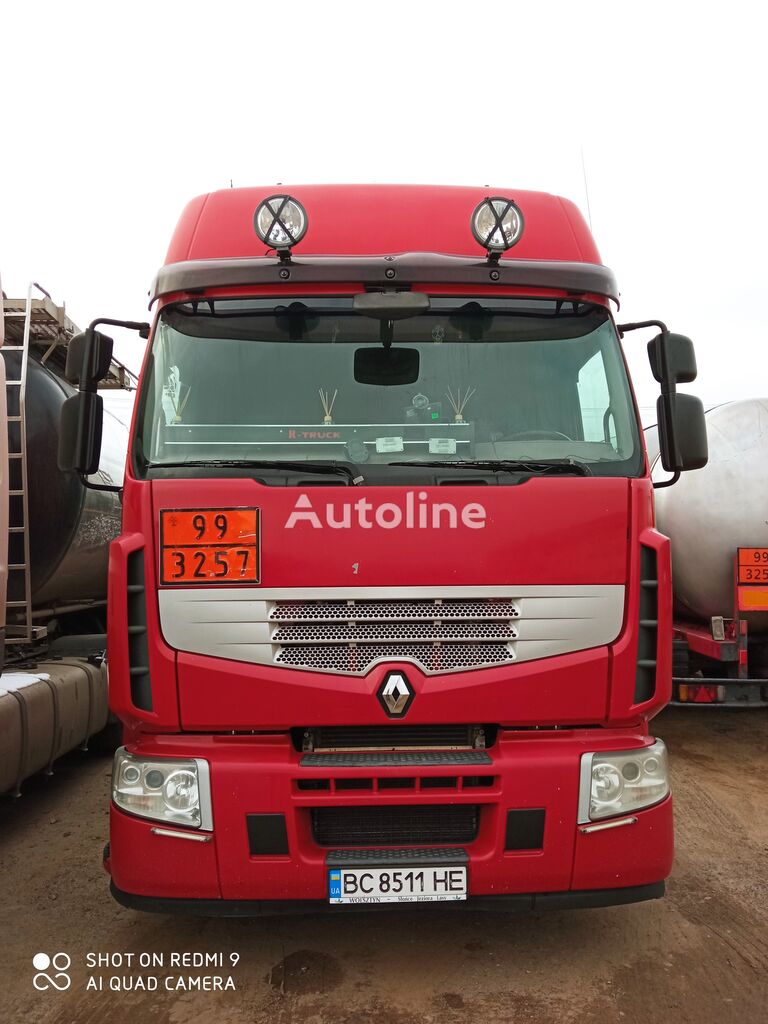 السيارات القاطرة Renault Premium 460