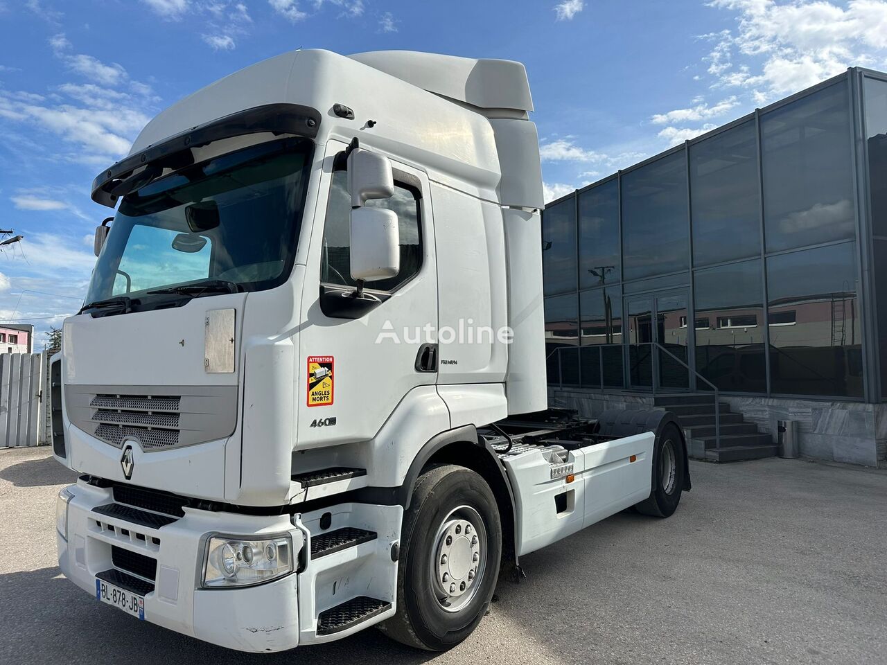 السيارات القاطرة Renault Premium 460 DXi