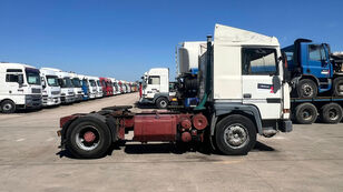 Renault R 340 Major (6 CULASSE / POMPE MANUELLE / MANUAL PUMP / GRAND PO truck tractor