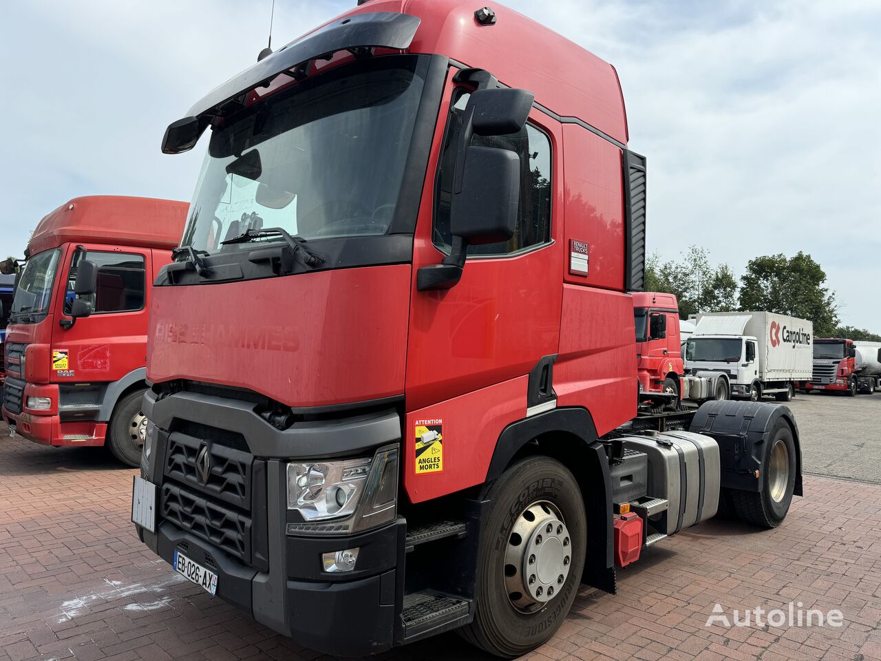 Renault T440 truck tractor