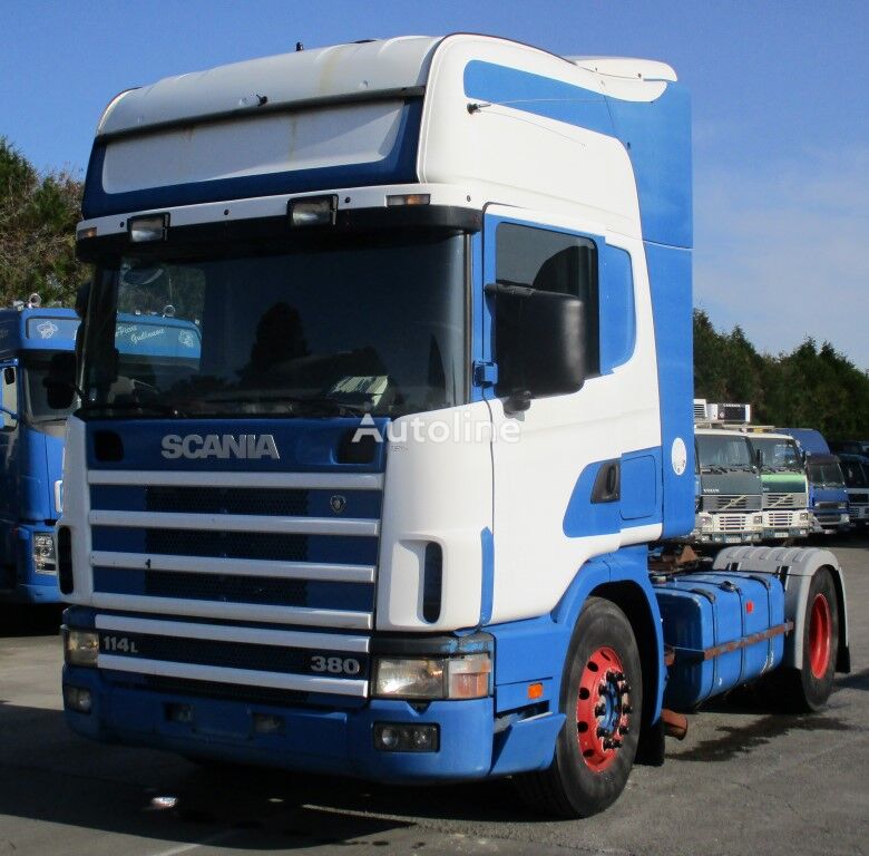 Scania 114L truck tractor