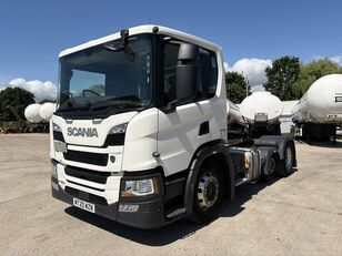 السيارات القاطرة Scania P450