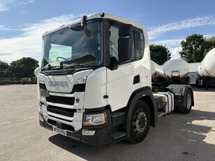 السيارات القاطرة Scania P450