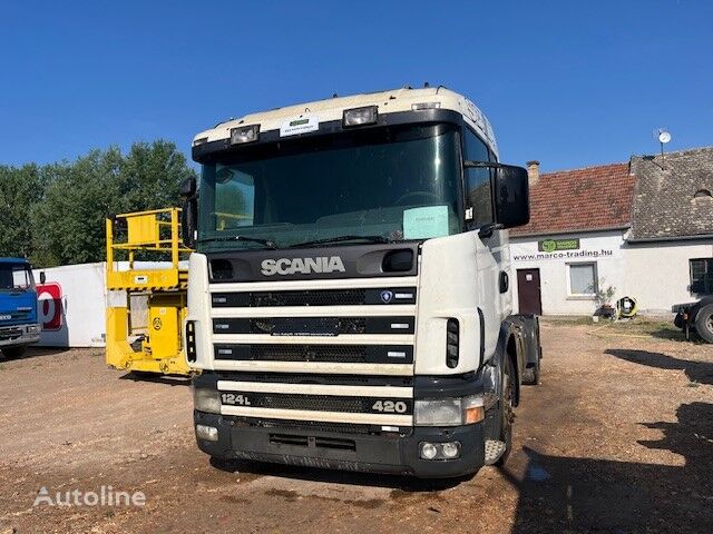 Scania R 124 LA 4x2 LA 420 vilcējs