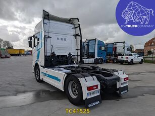 Scania R 450 truck tractor