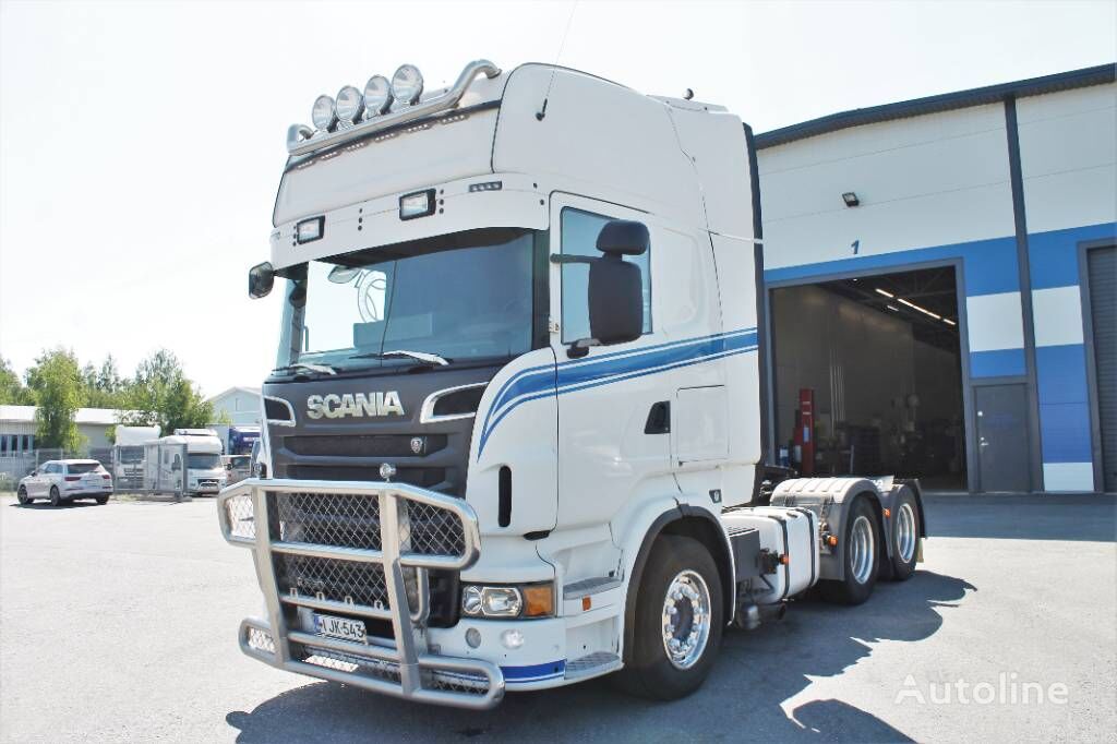 Scania R 560 6x2 truck tractor