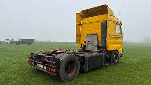 cami&atilde;o tractor Scania R143.420 V8 Topline Streamline