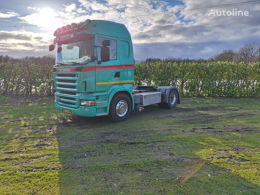 Scania R440 truck tractor