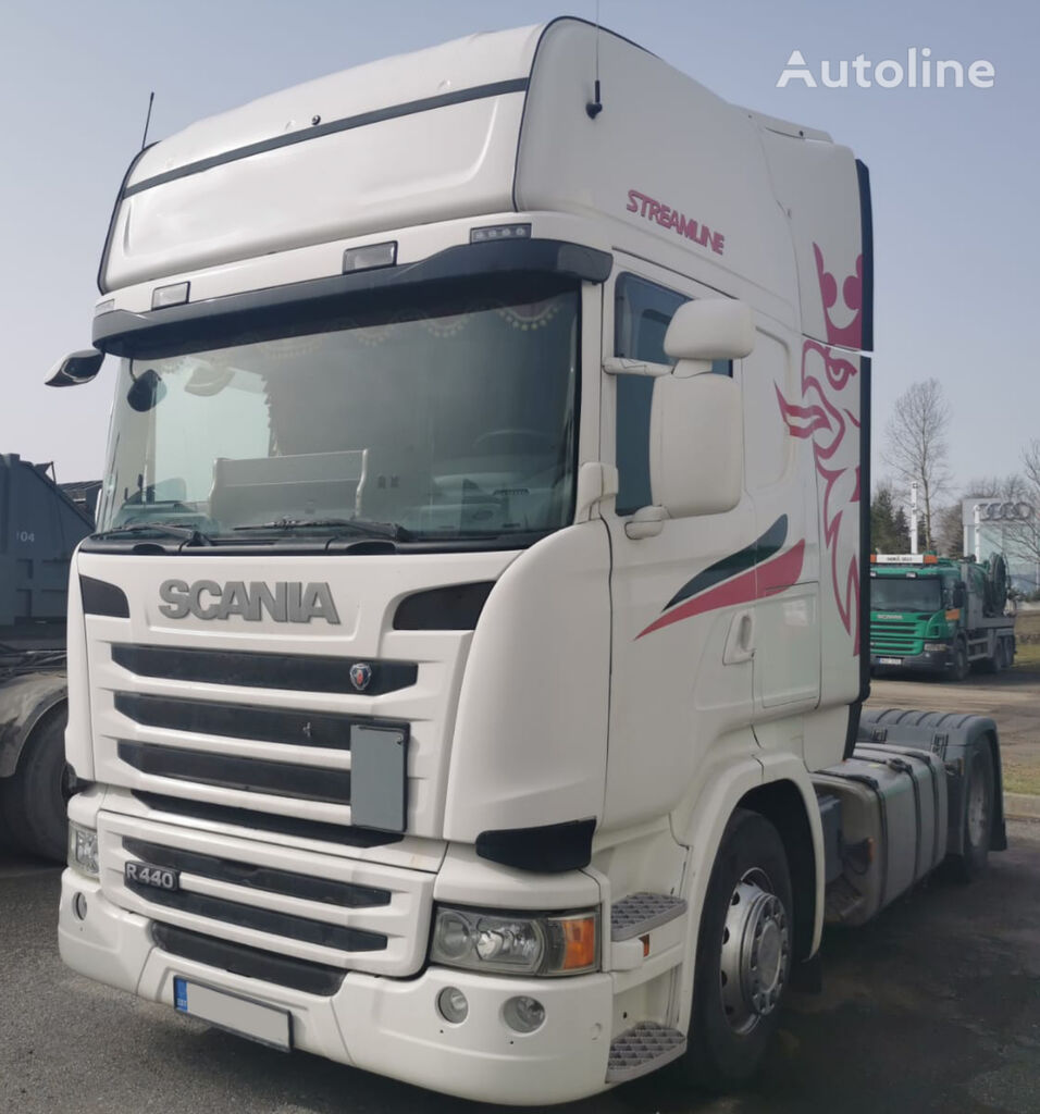 Scania R440 truck tractor