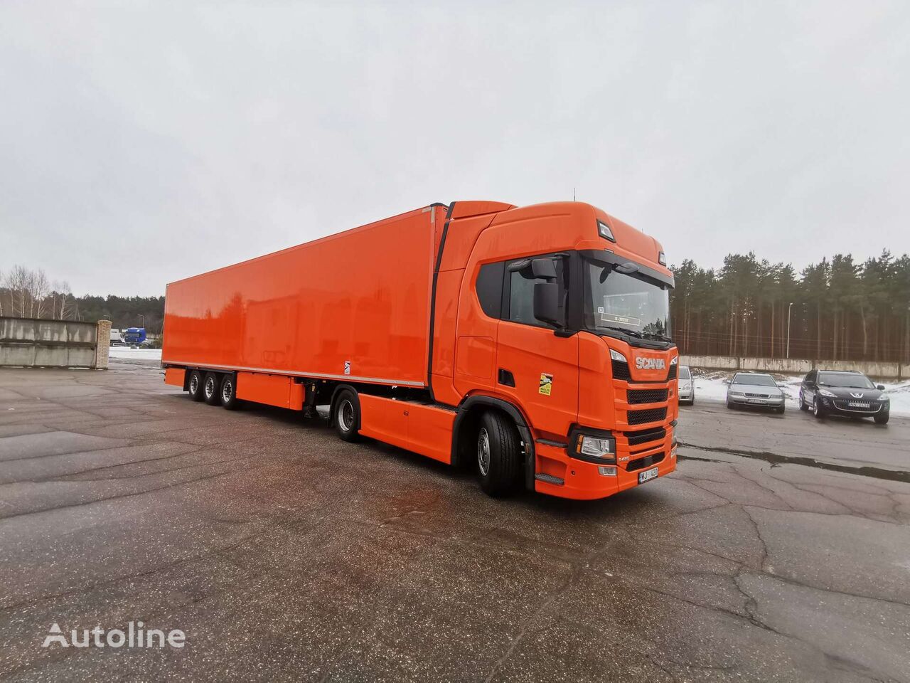 Scania R450 Sattelzugmaschine + Kühlauflieger