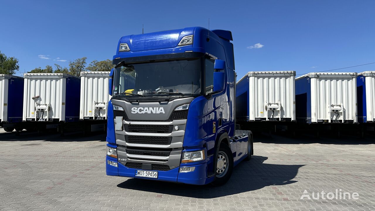 Scania R450 truck tractor