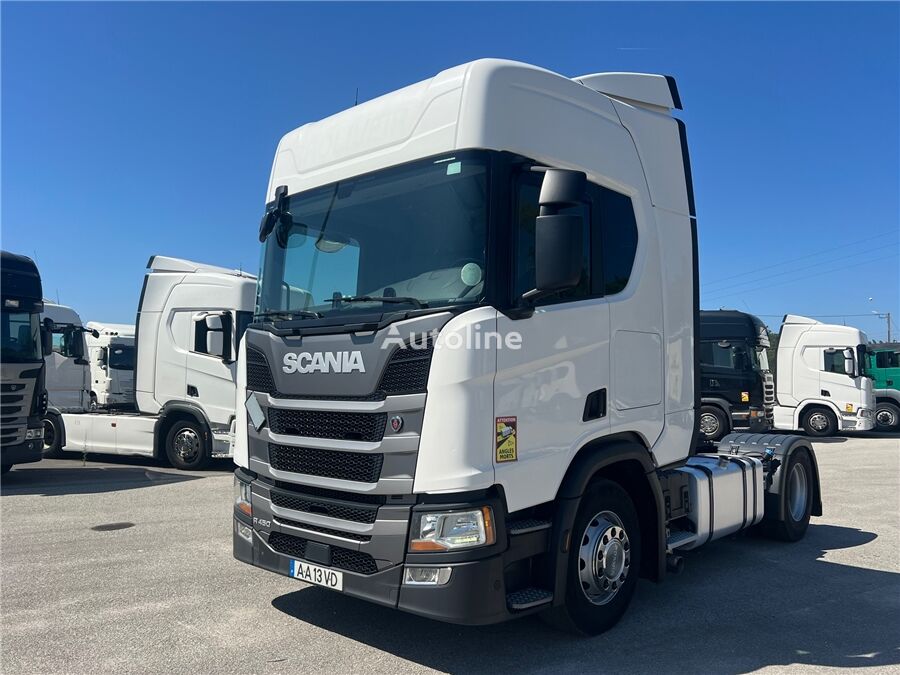 Scania R450 truck tractor