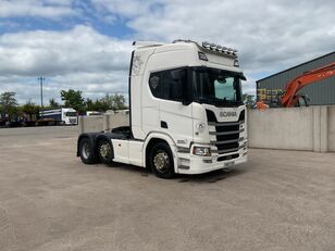السيارات القاطرة Scania R450
