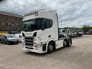 السيارات القاطرة Scania R450