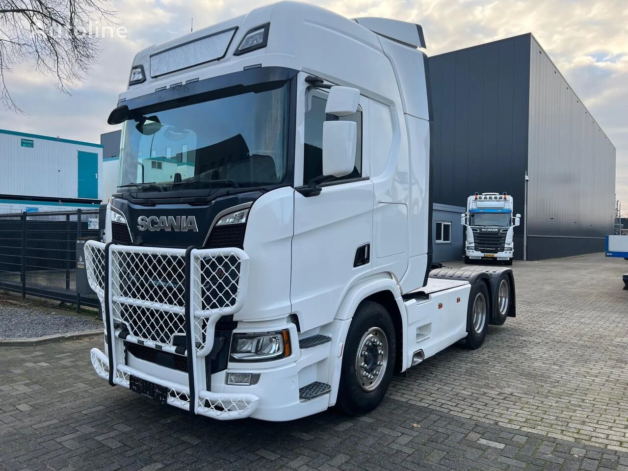 السيارات القاطرة Scania R520 V8