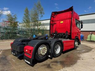 السيارات القاطرة Scania R520 V8