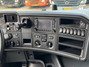 Scania R520 V8 / Full air / Retarder / 6x2 / Full spoiler / 2 x Tank / truck tractor for sale - Image 9 | Autoline ZA Scania R520 V8 / Full air / Retarder / 6x2 / Full spoiler / 2 x Tank / truck tractor | Image 9 - Autoline