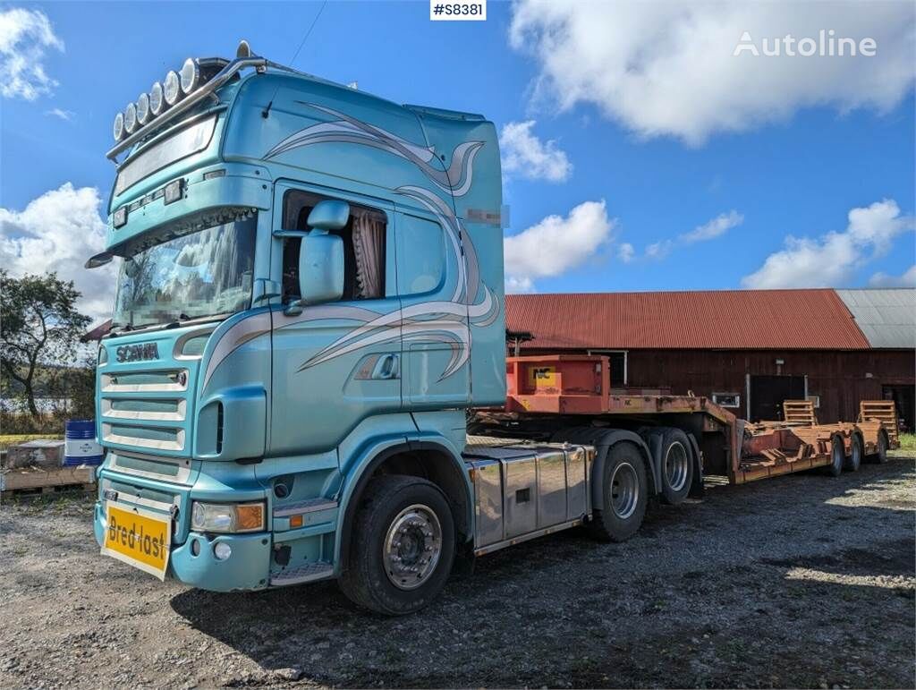 Scania R560 truck tractor + low bed semi-trailer