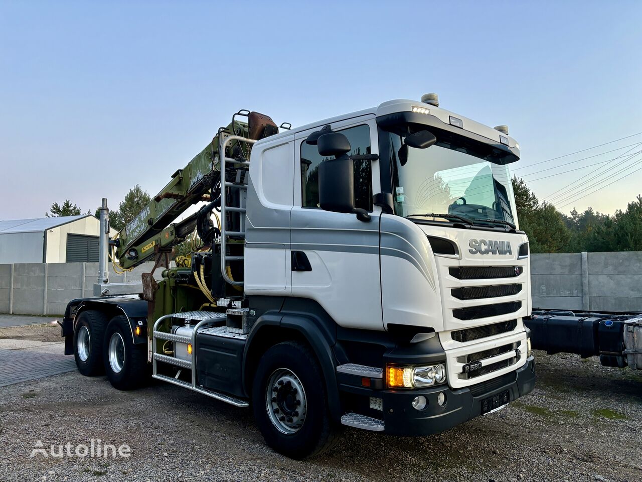 влекач Scania R580 V8 + полуремарке транспорт на дървесина