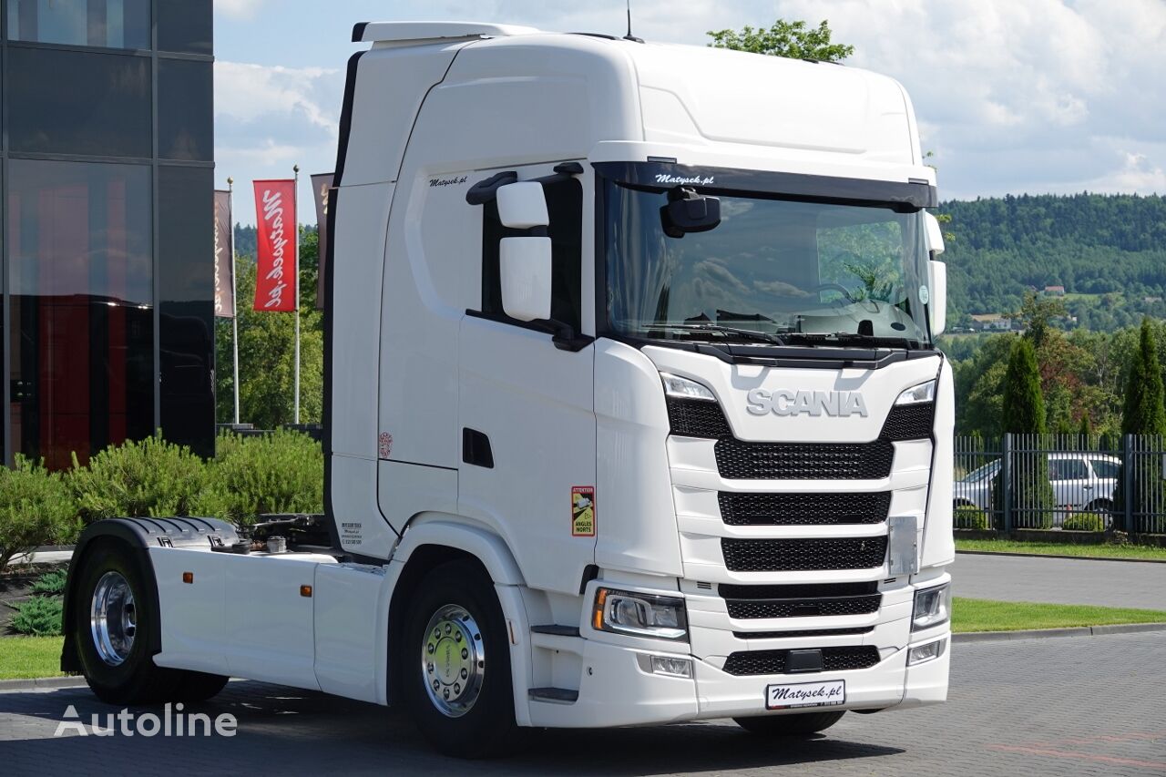 السيارات القاطرة Scania S 450