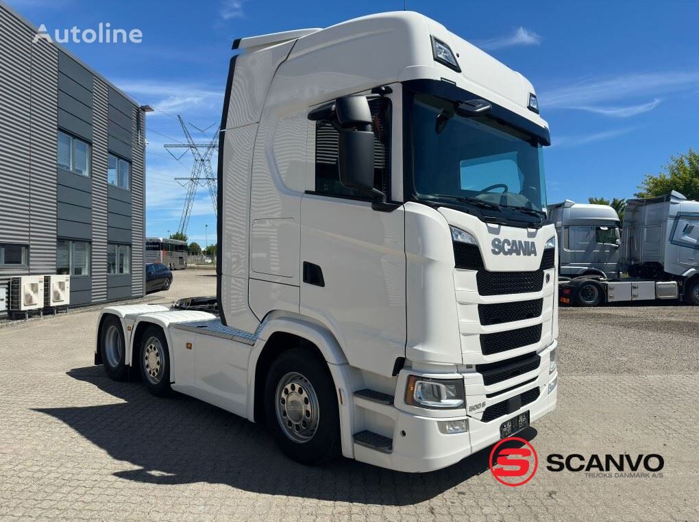 Scania S500 Twinsteer truck tractor