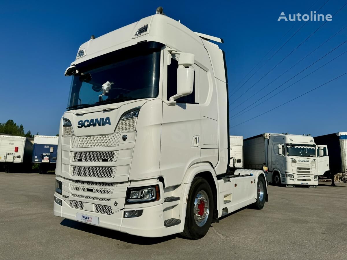 Scania S520 truck tractor