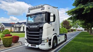 السيارات القاطرة Scania S530