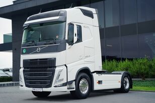 Volvo truck tractor