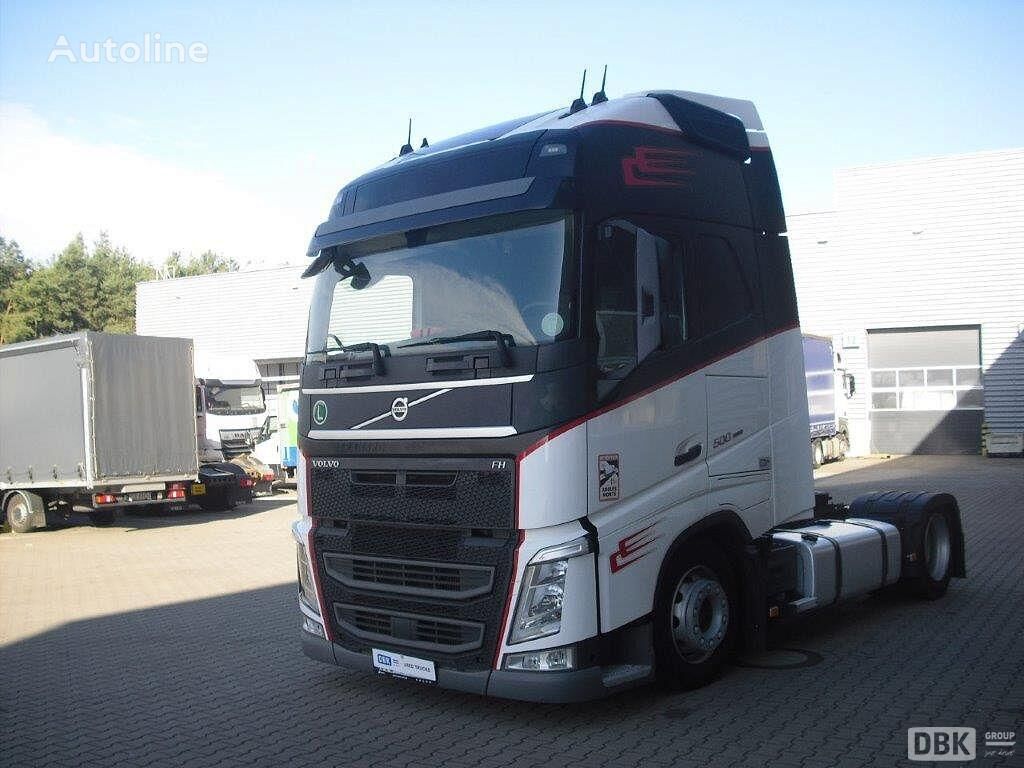 Volvo FH truck tractor