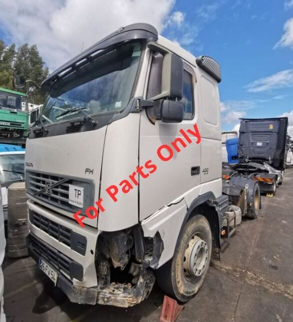 Volvo FH 12 400 (Desmantelada) tegljač nakon udesa