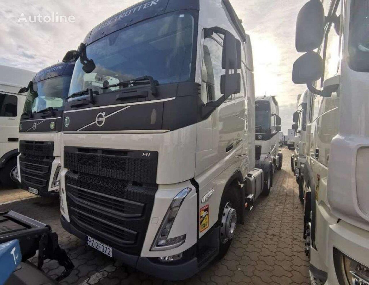 السيارات القاطرة Volvo FH 460 بعد وقوع الحادث