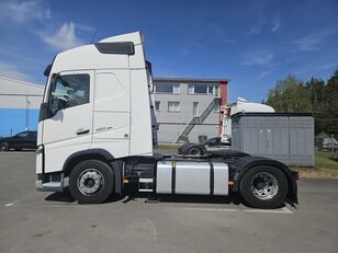 Volvo FH 460 truck tractor