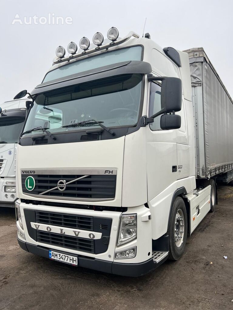 đầu kéo Volvo FH 500 + sơ mi rơ moóc thùng kéo rèm