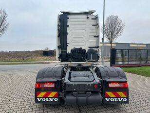 Volvo FH 500 truck tractor