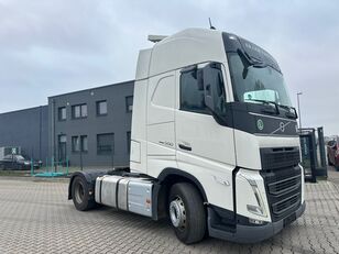 Volvo FH 500 truck tractor