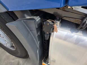 tracteur routier Volvo FH 500, 6x2/4 3 axles with liftable and steering axle, 2 fuet ta