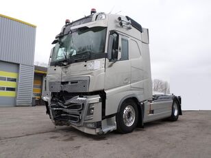 Volvo FH 540 cabeza tractora siniestrada