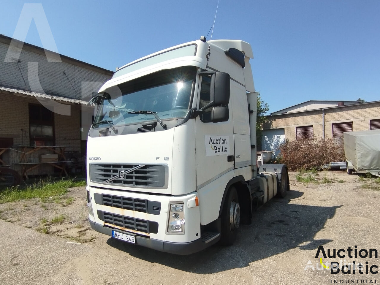 السيارات القاطرة Volvo FH12