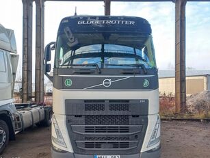 Beschadigde Volvo FH13 500  trekker