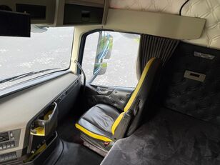 Продажба на влекач Volvo FH16.650 FULL AIR, HYDRAULICS, SHOW INTERIOR, DYNAMIC STEERING - Изображение 26 | Autoline BG Влекач Volvo FH16.650 FULL AIR, HYDRAULICS, SHOW INTERIOR, DYNAMIC STEERING | Изображение 26 - Autoline