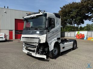 파손 트랙터 트럭 Volvo FH4-500 / ENGINE RUNNING / ONLY:243874 KM / VEB+ / HYDRAULICS /