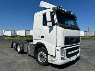 السيارات القاطرة Volvo FH460