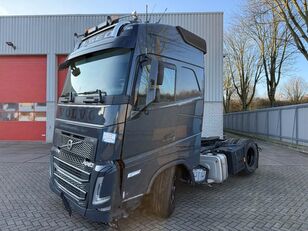 damaged Volvo FH5-460 / VEB+ / HYDRAULICS / I-PARKCOOL / ONLY:188538 KM / FULL truck tractor