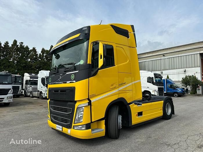 Volvo FH500 truck tractor