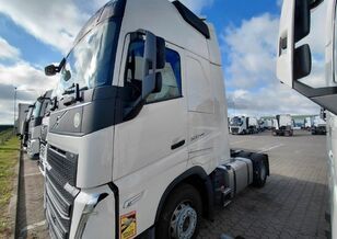 влекач Volvo FH500