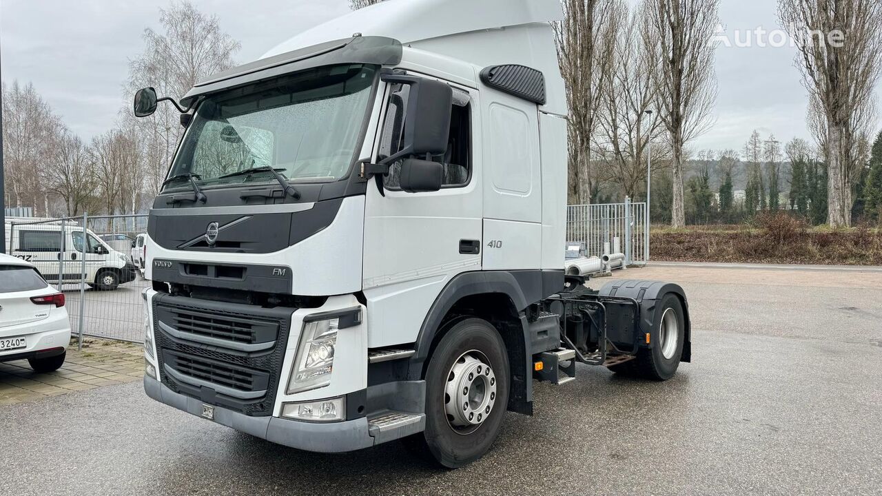 Volvo FM-410 truck tractor