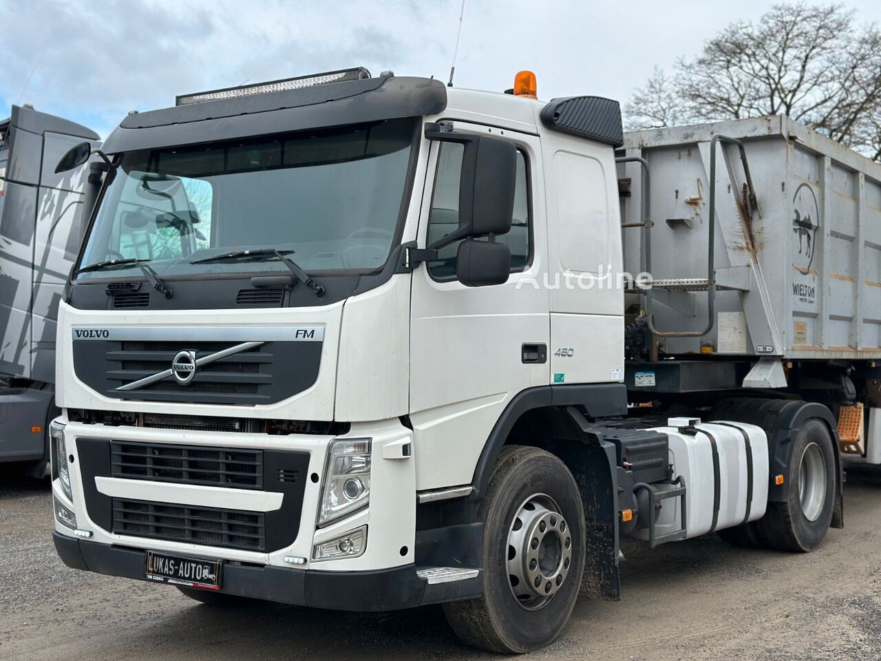 Volvo FM 450 truck tractor