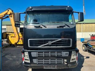Volvo FM440 truck tractor