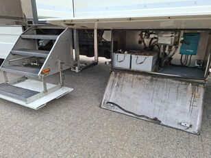 Mercedes-Benz Actros 1843 / NL FLOWER TRUCK / 162246 KM / NEW TUV / COOL & HEA vending truck for sale - Image 20 | Autoline HK Mercedes-Benz Actros 1843 / NL FLOWER TRUCK / 162246 KM / NEW TUV / COOL & HEA vending truck | Image 20 - Autoline